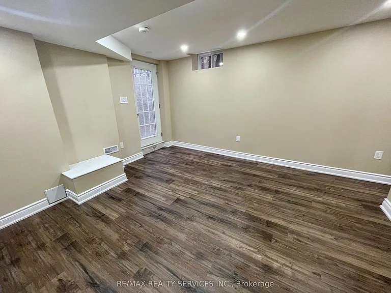 23 Pearson Rd #BASEMENT — Photo 3