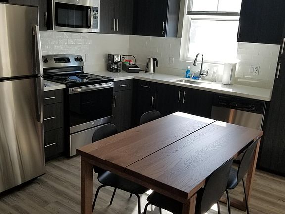 5th image of 553 W Date St #302