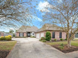 18003 Bellingrath Lakes Ave, Greenwell Springs, LA 70739