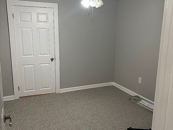 5th image of 1111 N Main St