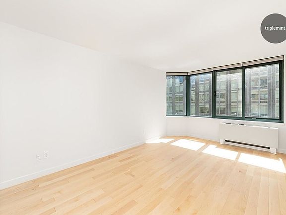 4th image of 201 W 72nd St APT 5B