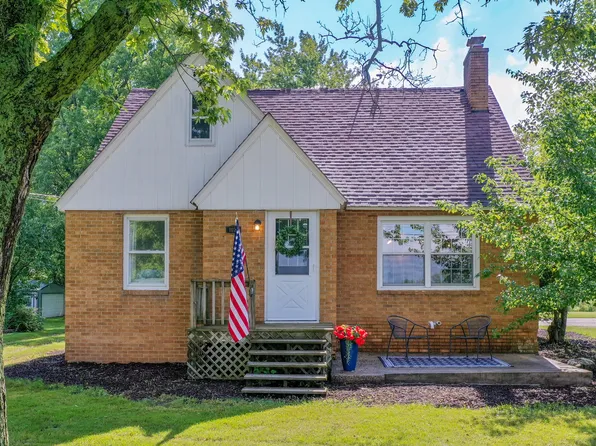 1025 Graafschap Rd, Holland, MI 49423