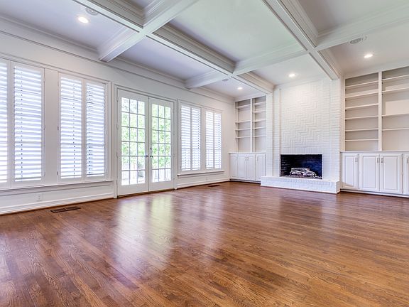 2nd image of 3201 Saint Johns Dr
