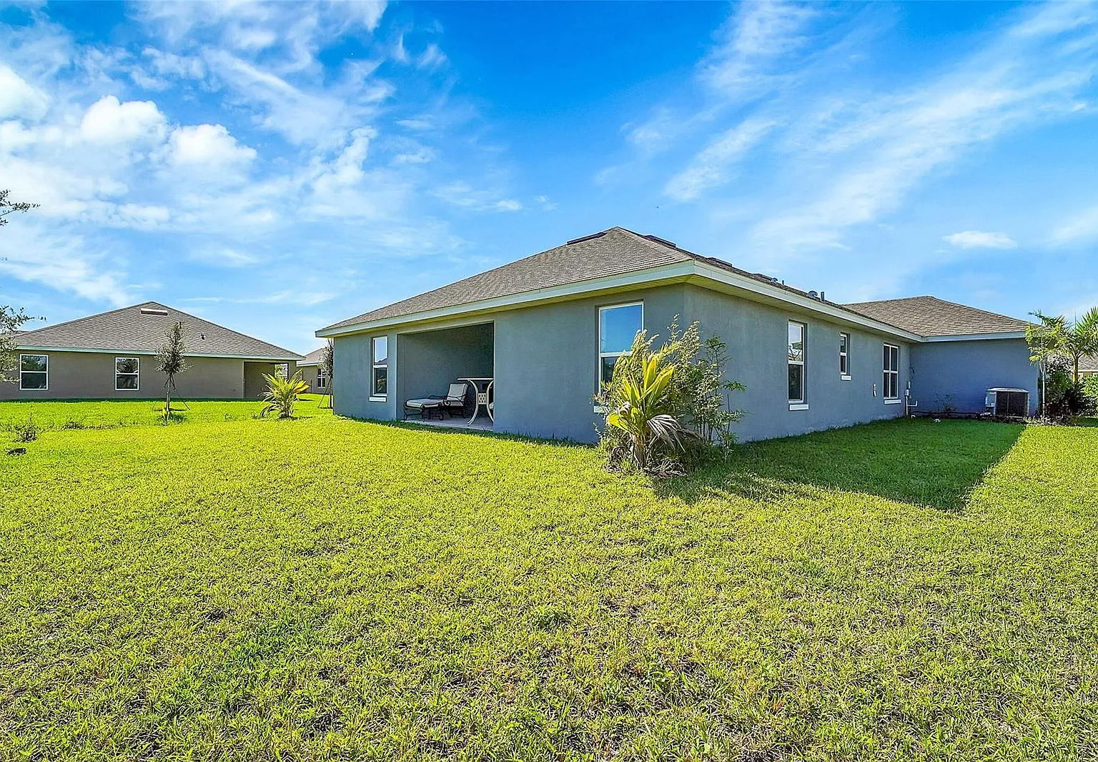 4 bed, 2.0 bath, $2,500 — Photo 2
