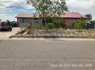 405 Annette Dr NE, Rio Rancho, NM 87124