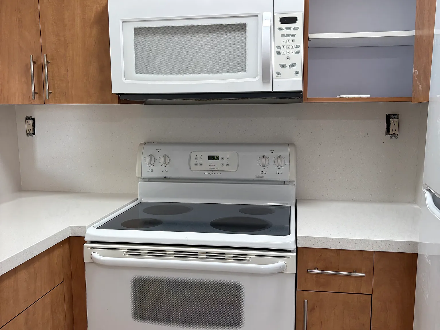 2 bed, 870 sqft, $2,200 — Photo 4