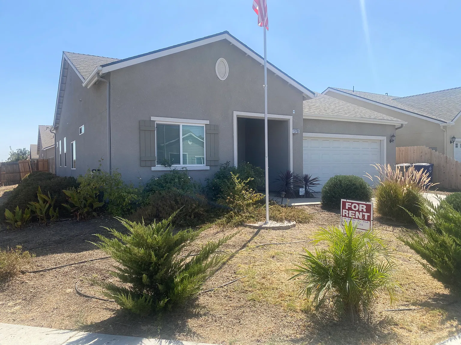 3 bed, 1426 sqft, $2,400 — Photo 3
