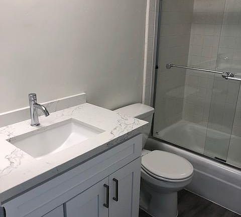 2nd image of 11711 Mayfield Ave #15
