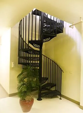 425 Schatzell St — Photo 31