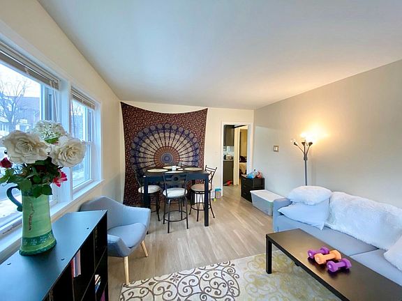 3rd image of 2500 N Fratney St #1