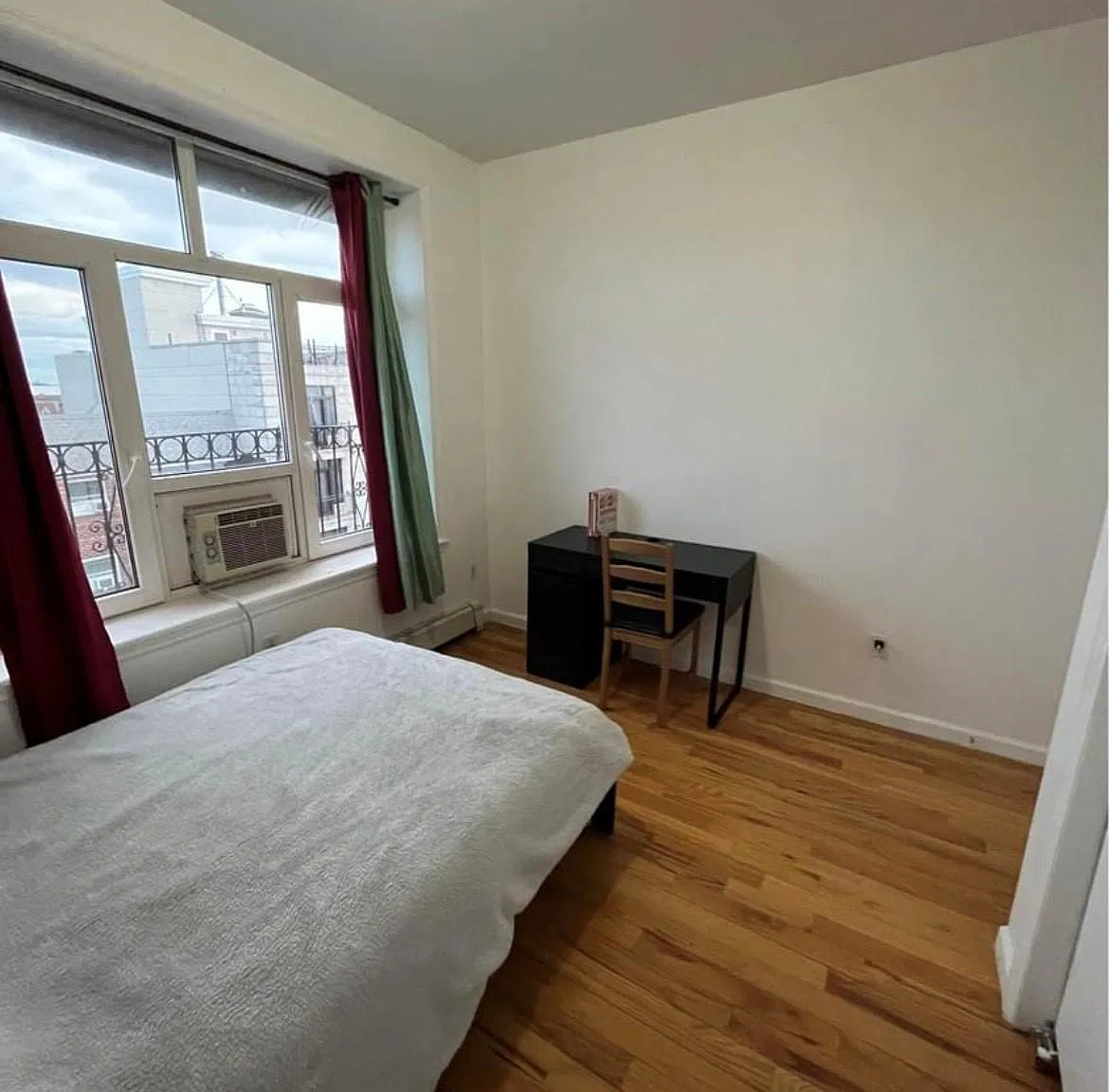 4 bed, $1,000 — Photo 2