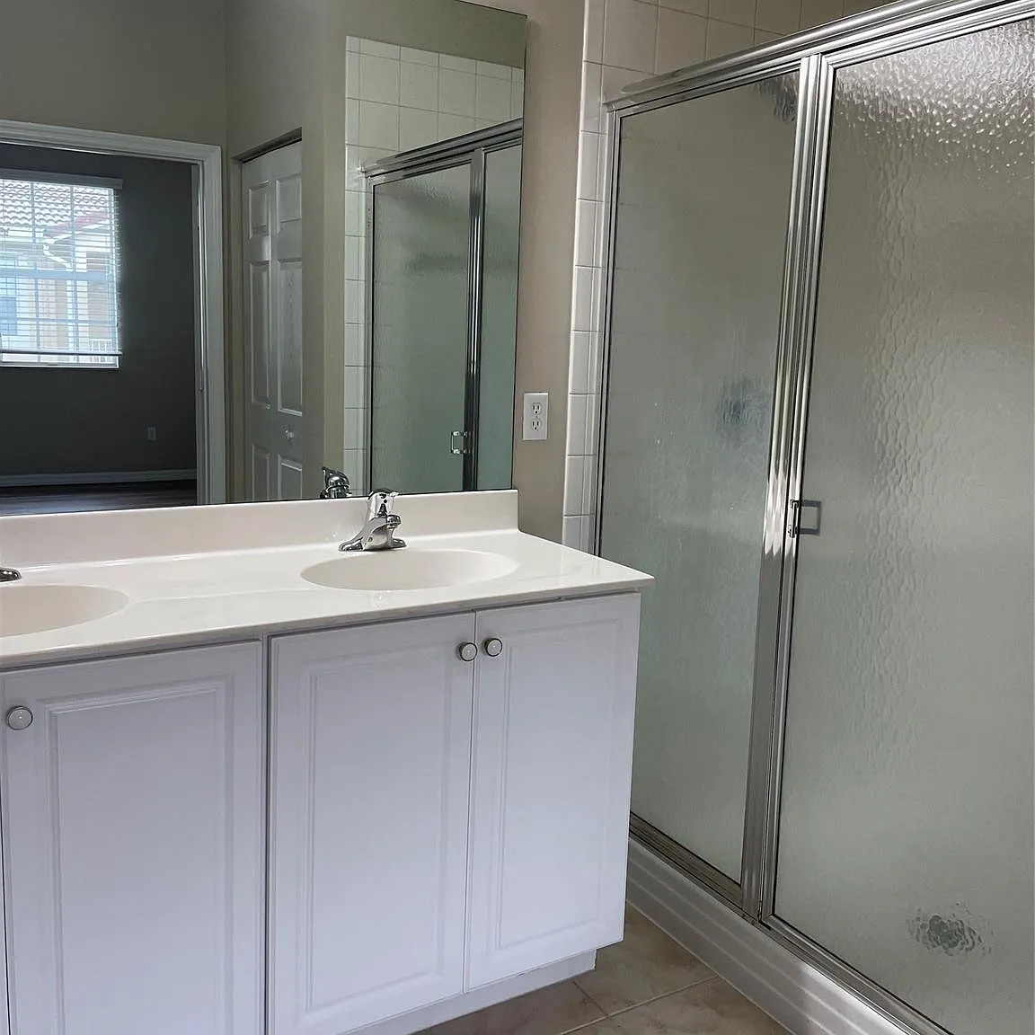 3 bed, 2.5 bath, 1777 sqft, $3,200 — Photo 3