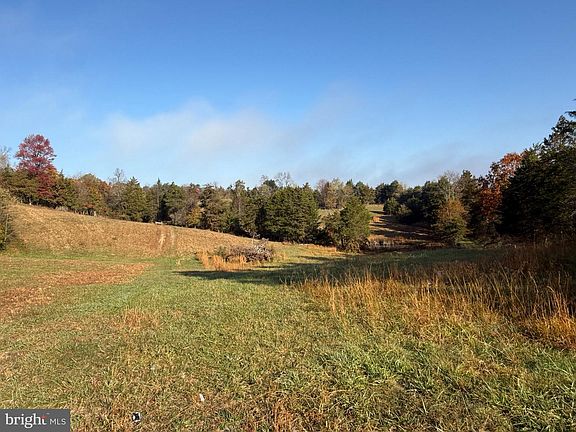 3rd image of 18 Siler Rd