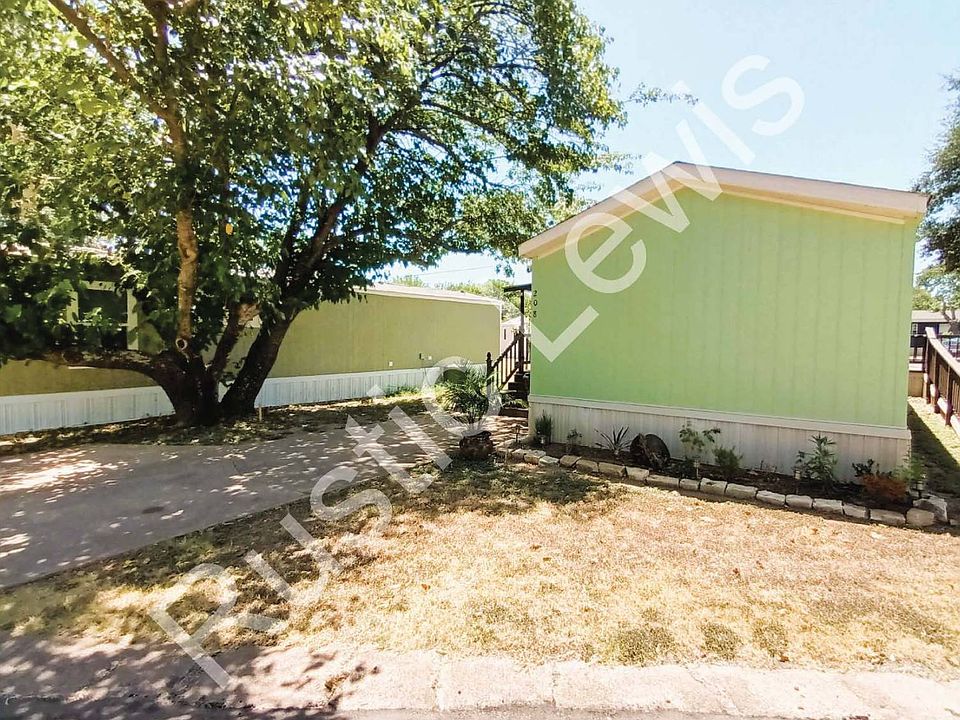 1st image of 208 Maple St