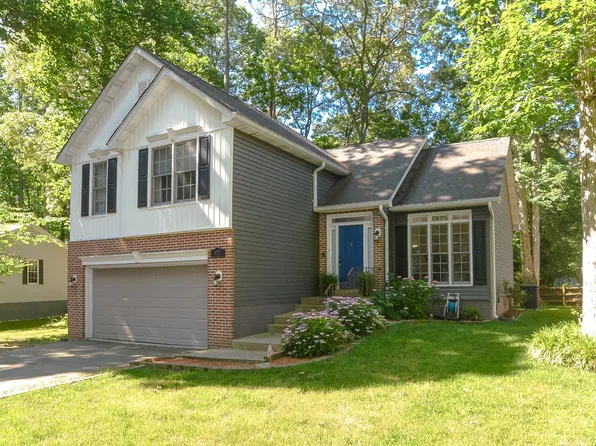 471 Chestnut Dr, Lusby, MD 20657