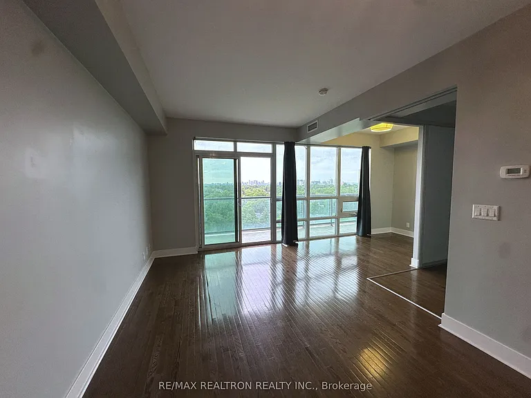 26 Norton Ave #1405 — Photo 12