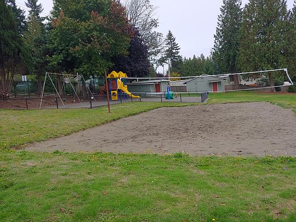 4th image of 4846 N Island Dr E