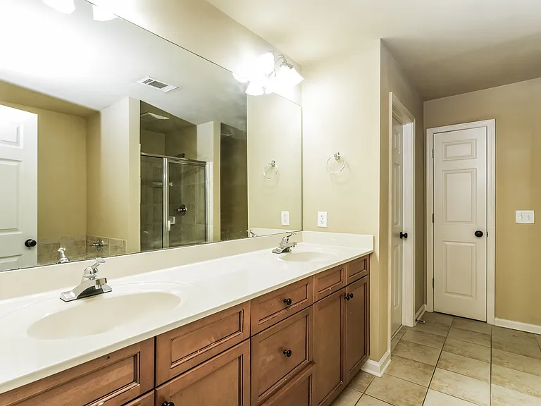 4431 Dallis Ct — Photo 13