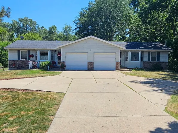 2572-2574 Prairie St SW, Wyoming, MI 49519