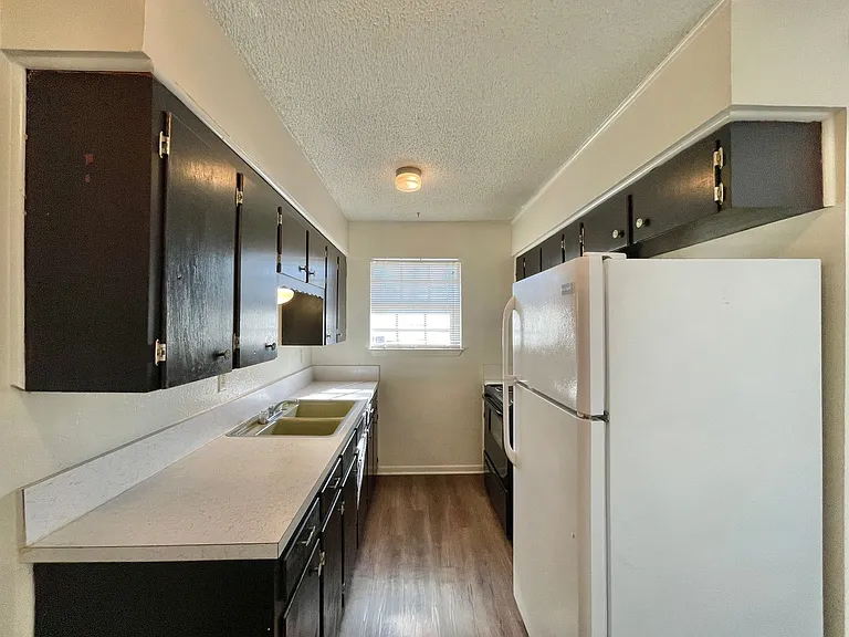 624 Sunset Ln — Photo 22
