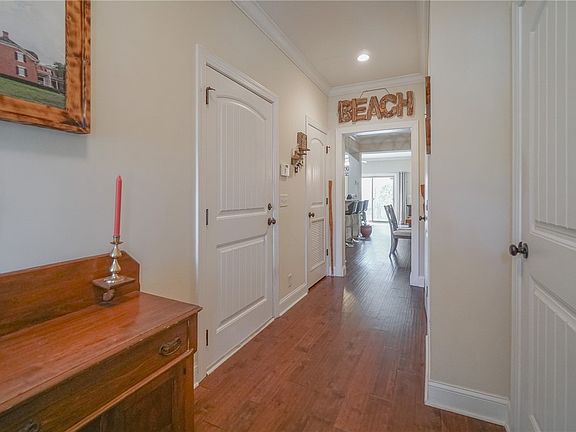 5th image of 303 Reserve Ln