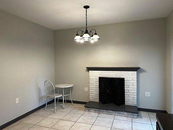 4th image of 622 S Summerlin Ave