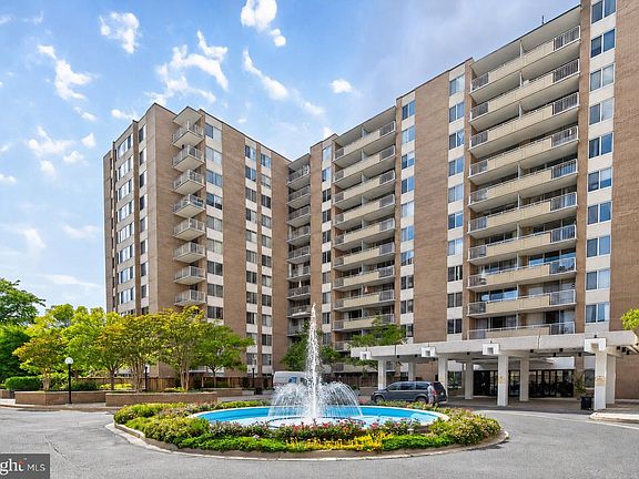 2nd image of 3001 Veazey Ter NW APT 715