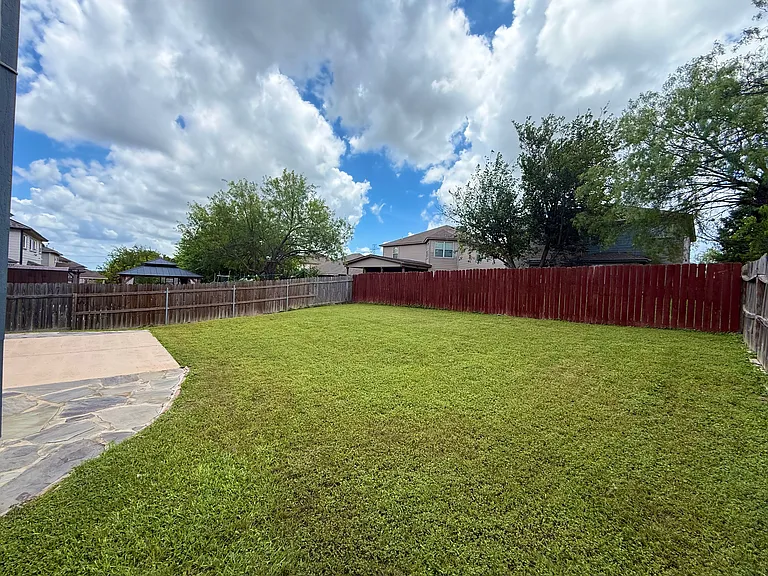 10838 Larson Cavern — Photo 40