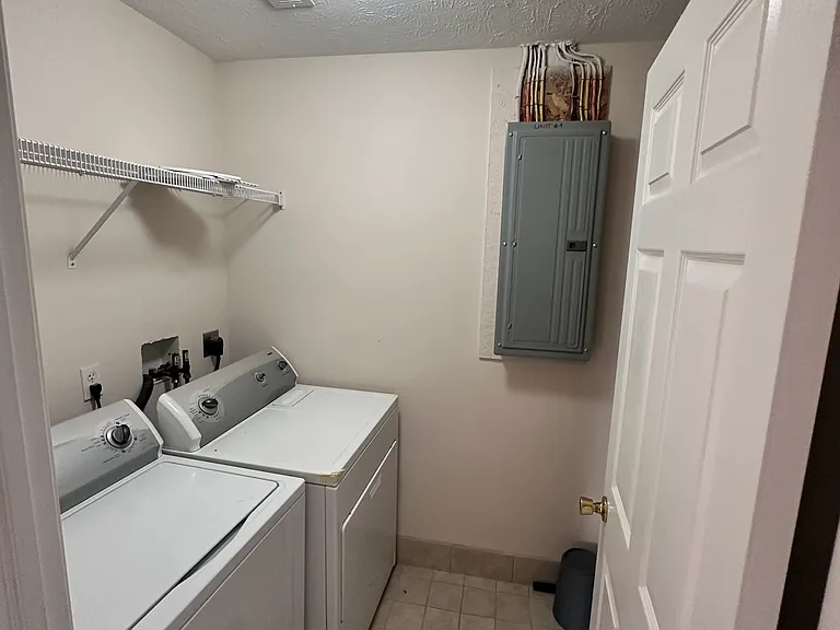 11511 Riverview Ct #4 — Photo 6