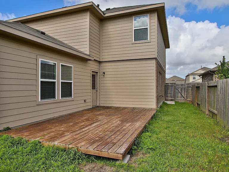 2209 Onyx Ct — Photo 29