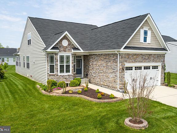 2nd image of 16496 Greenspring Ave