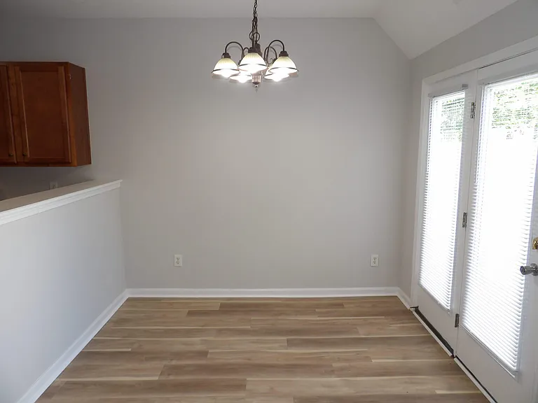 108 Charleston Ct — Photo 25