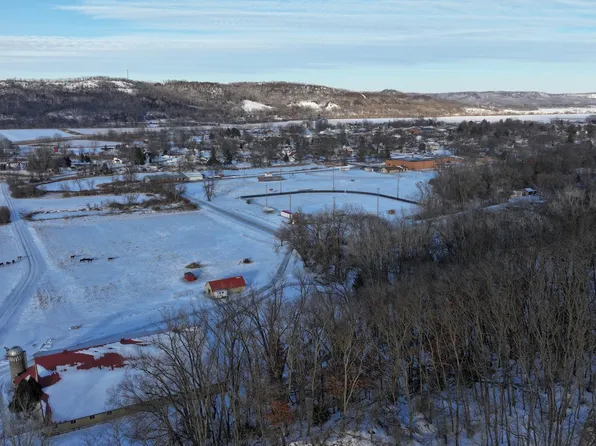 501 S Jefferson St, Houston, MN 55943