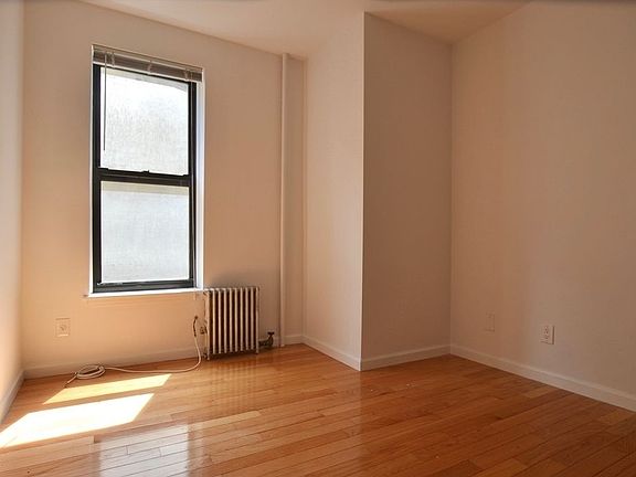 2nd image of 80 Mulberry St APT 16