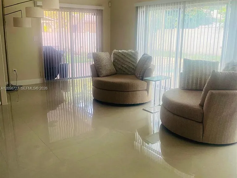 6790 SW 10th Ct — Photo 9
