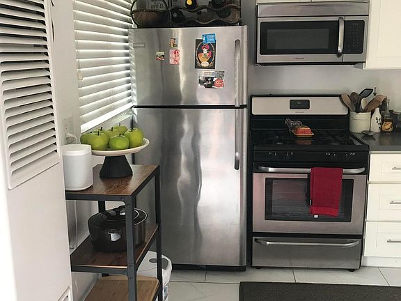 4th image of 3358 Dale St #3358.5