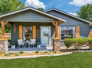 204 1/2 Graham St, Waxahachie, TX 75165