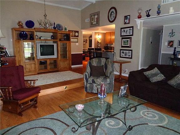4th image of 4518 Freeport Dr