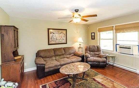 5th image of 1298 Springdale Park Dr