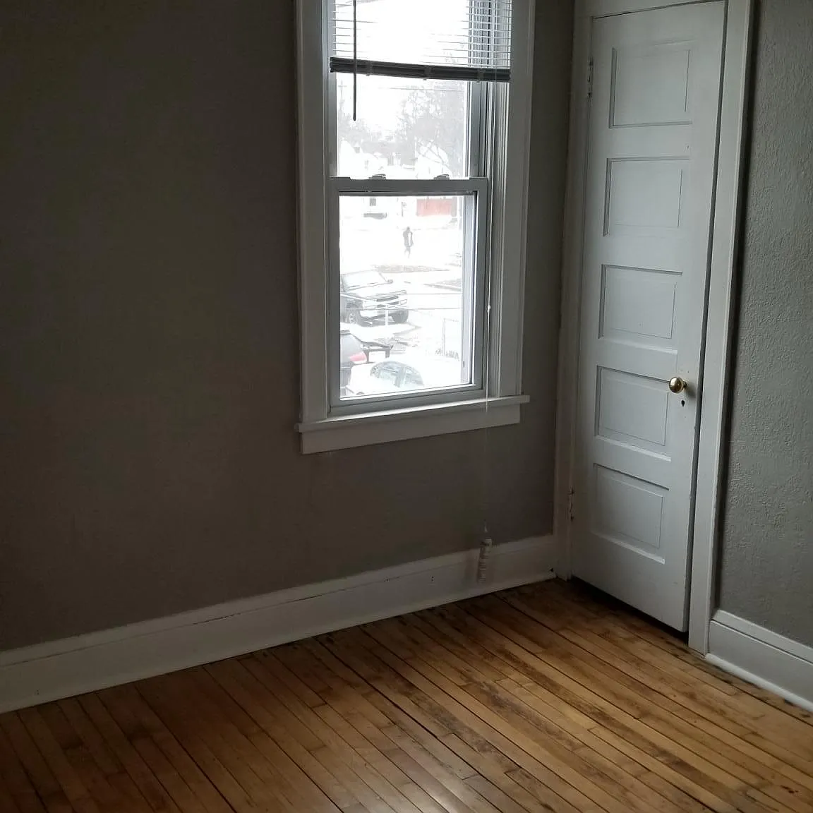 3 bed, 1100 sqft, $1,600 — Photo 4