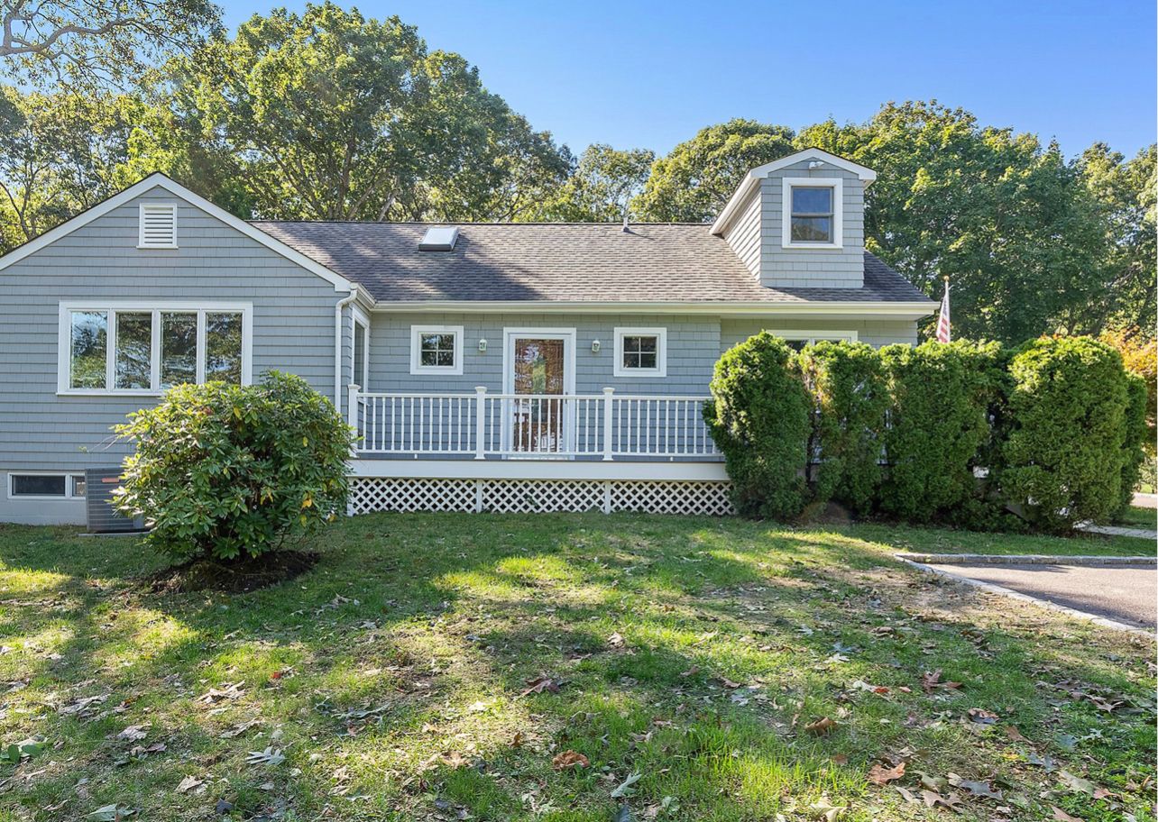 3858 Noyac Rd, Sag Harbor, NY 11963 Out East