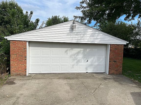 2nd image of 7223 Feyhurst Dr