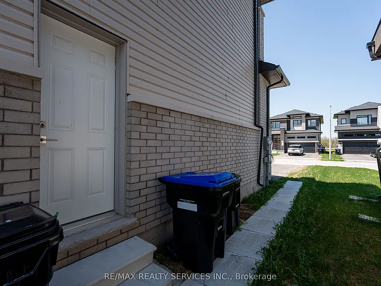 3700 Quayside Dr — Photo 48