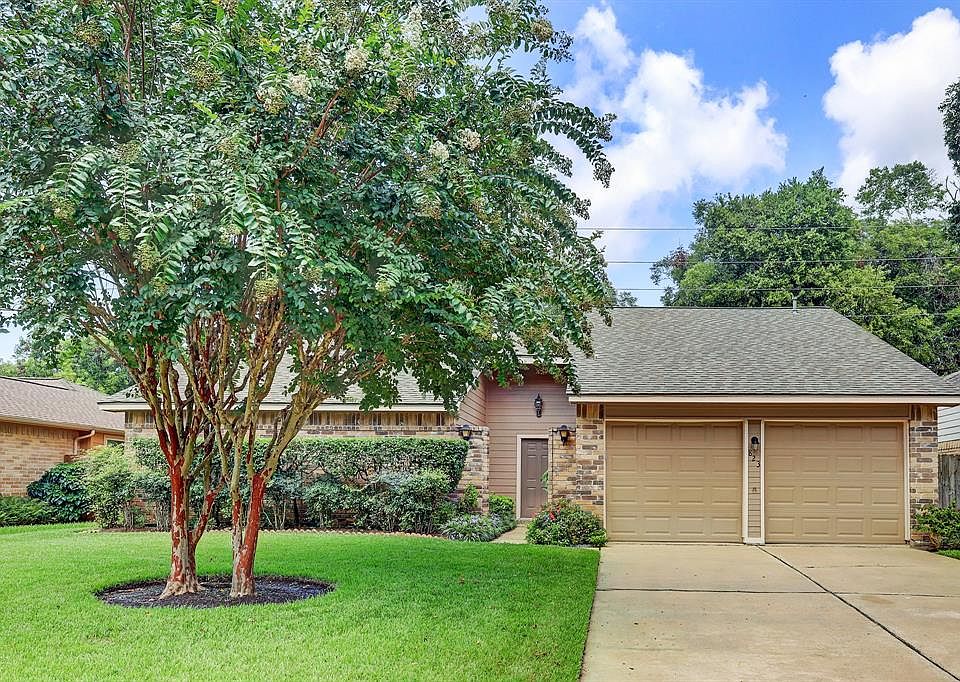 1st image of 823 Mayweather Ln