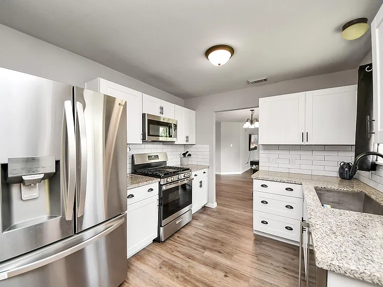16118 Bunker Ridge Rd — Photo 15