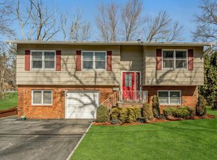 2 Carrigan Ave, White Plains, NY 10605