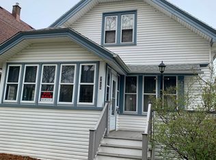 3420 S New York Ave, Milwaukee, WI 53207