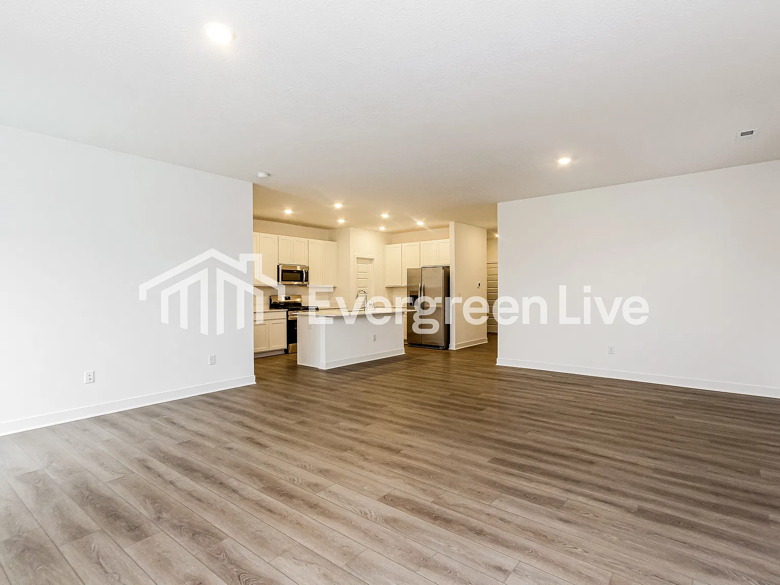 3 bed, 2.0 bath, 1673 sqft, $1,995 — Photo 3