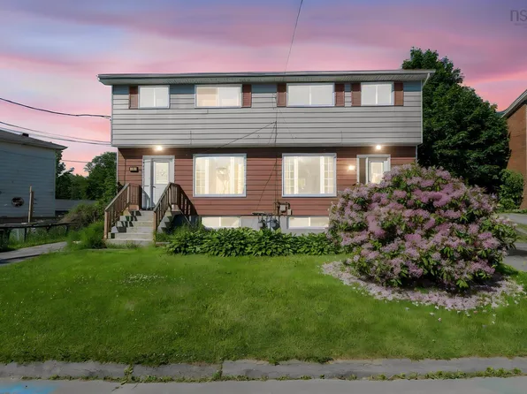 3 Ruben Ct, Halifax, NS B2X 1L9
