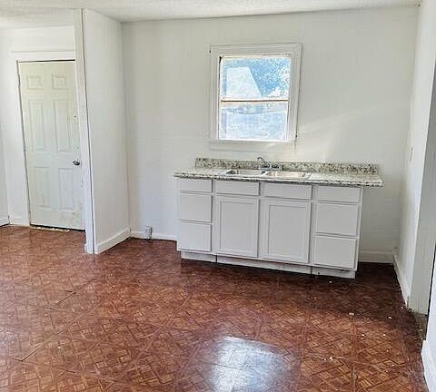2nd image of 809 48th St #A/b